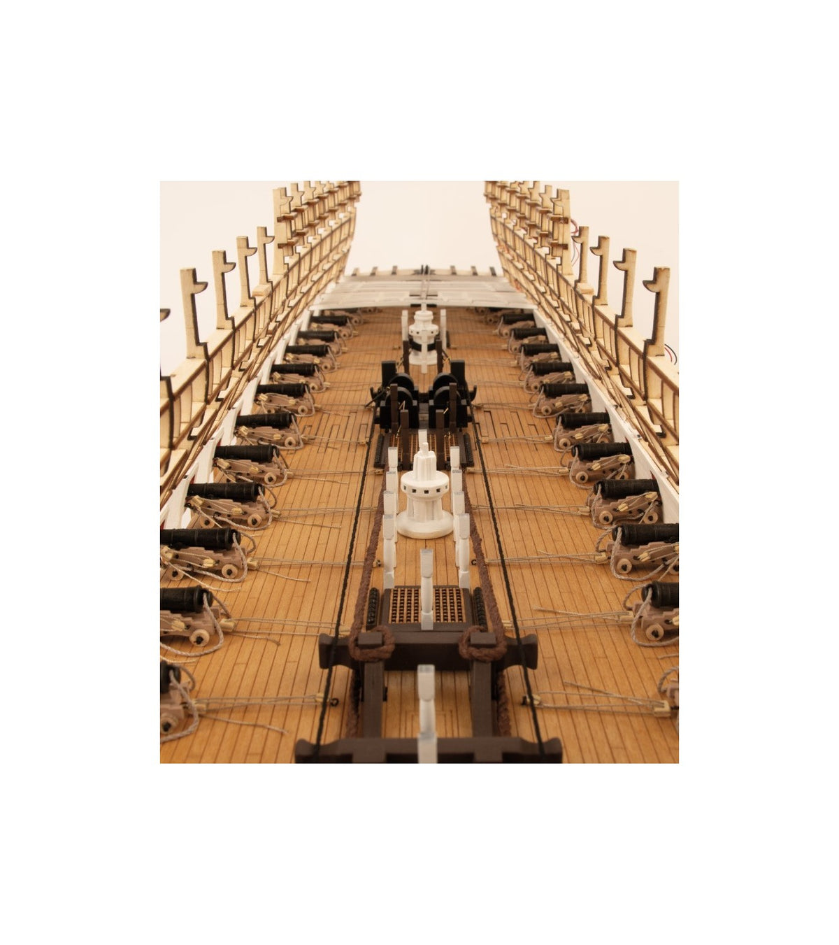 HMS VICTORY Trafalgar 1805 - ANATOMY Version - 1:84 Wooden Scale Model